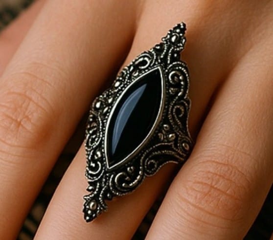 ring black victorian